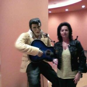 Meet your Posher, Sandi